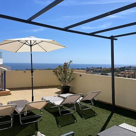 Апартаменты Panoramic Seaview Михас Экстерьер фото